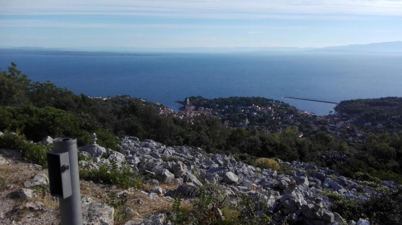 Apartments Veli Losinj Ngoại thất bức ảnh
