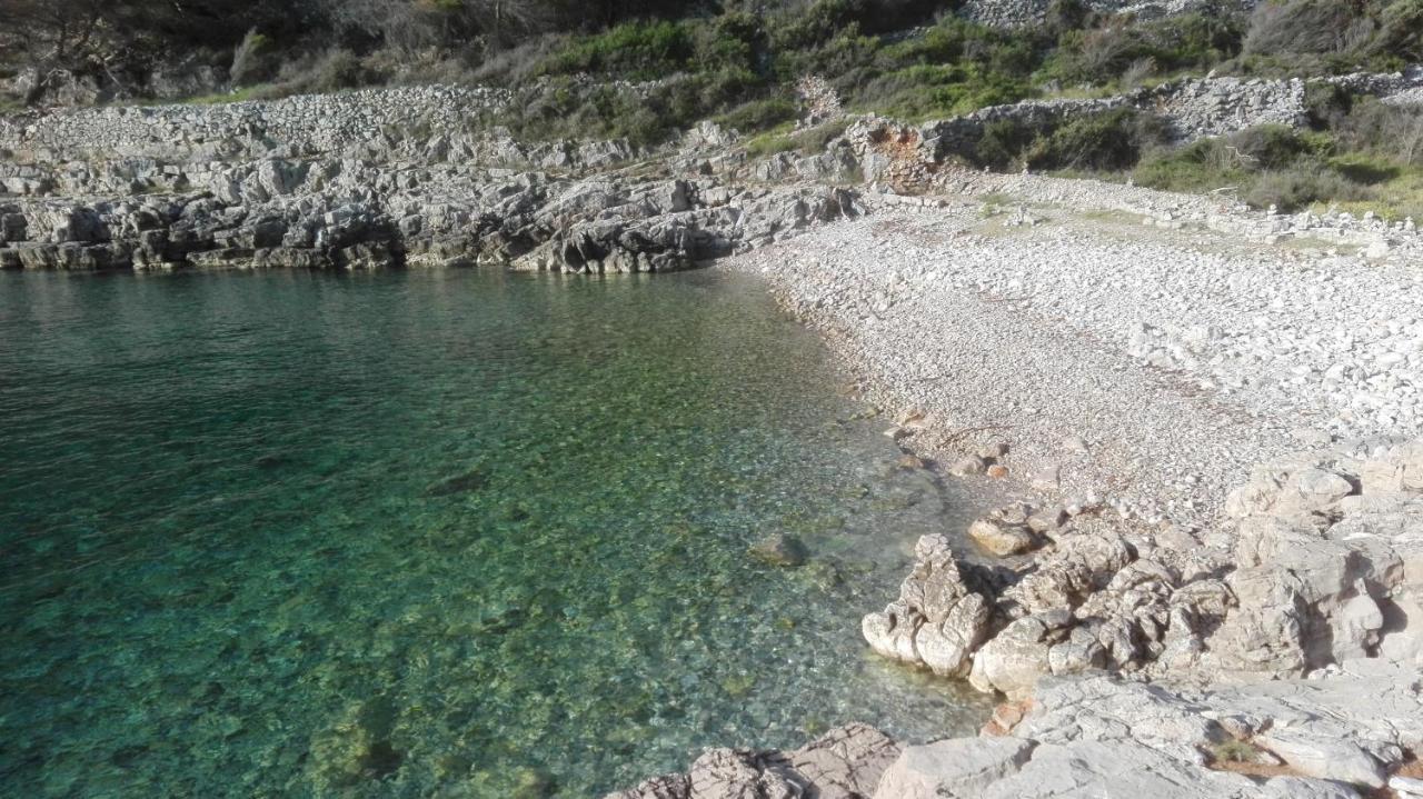 Apartments Veli Losinj Ngoại thất bức ảnh