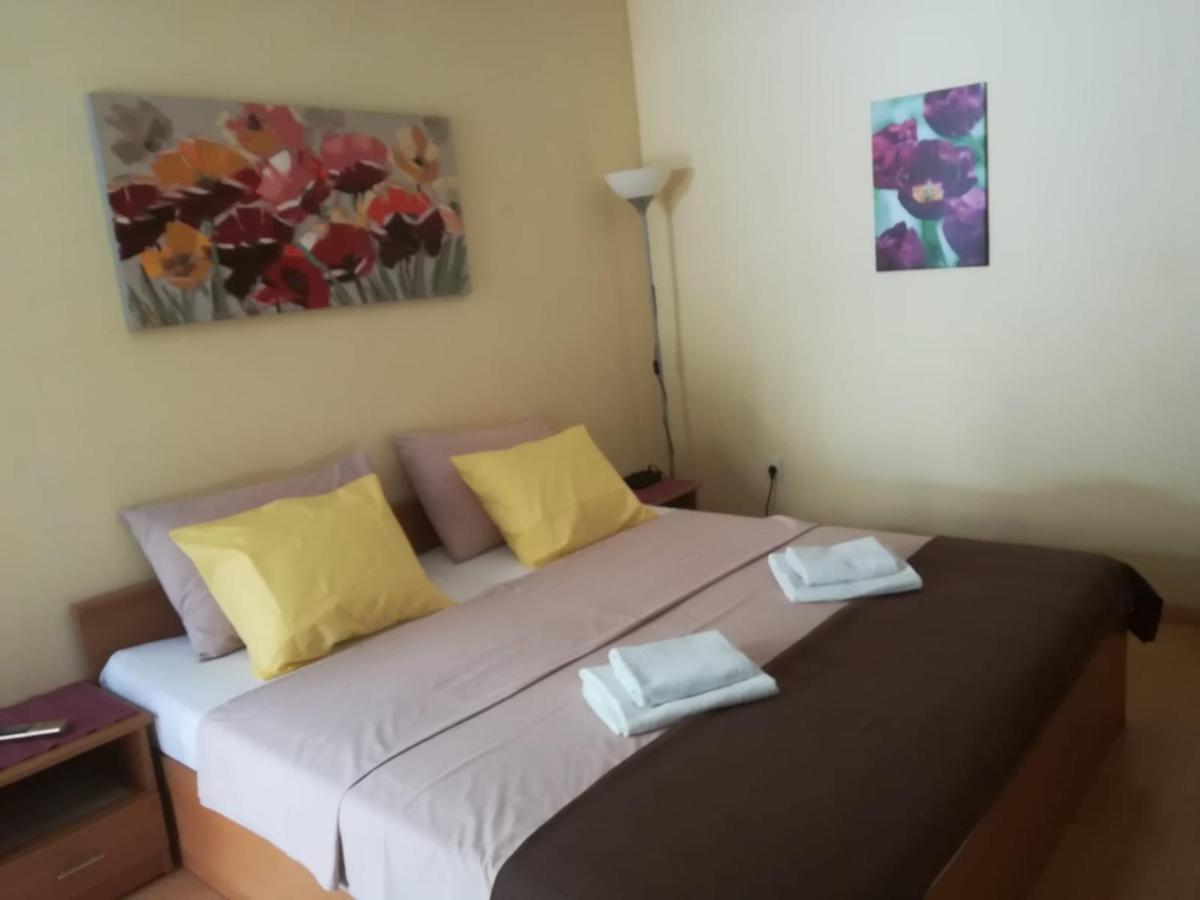 Apartments Veli Losinj Ngoại thất bức ảnh