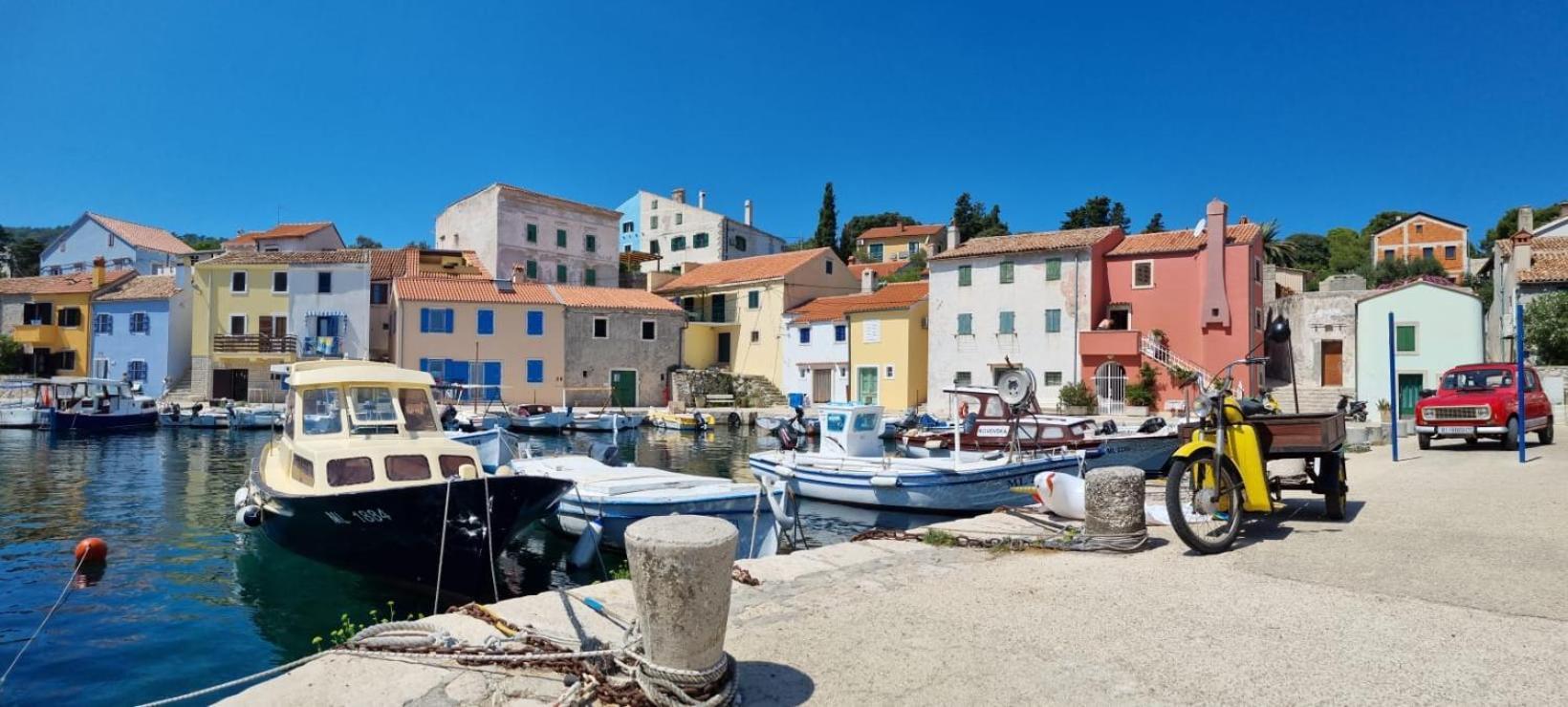 Apartments Veli Losinj Ngoại thất bức ảnh