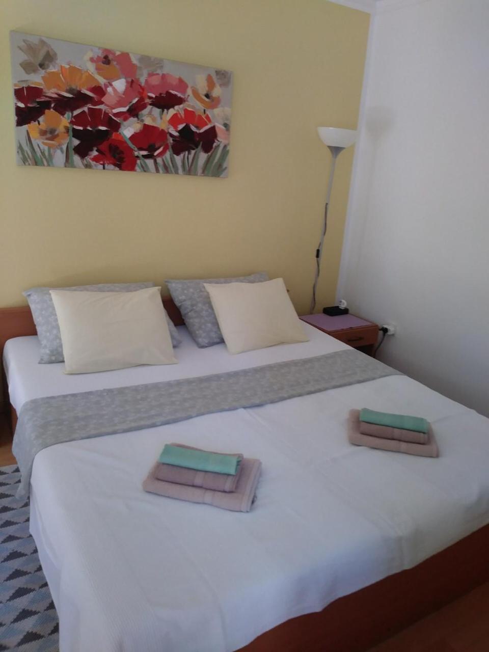 Apartments Veli Losinj Ngoại thất bức ảnh